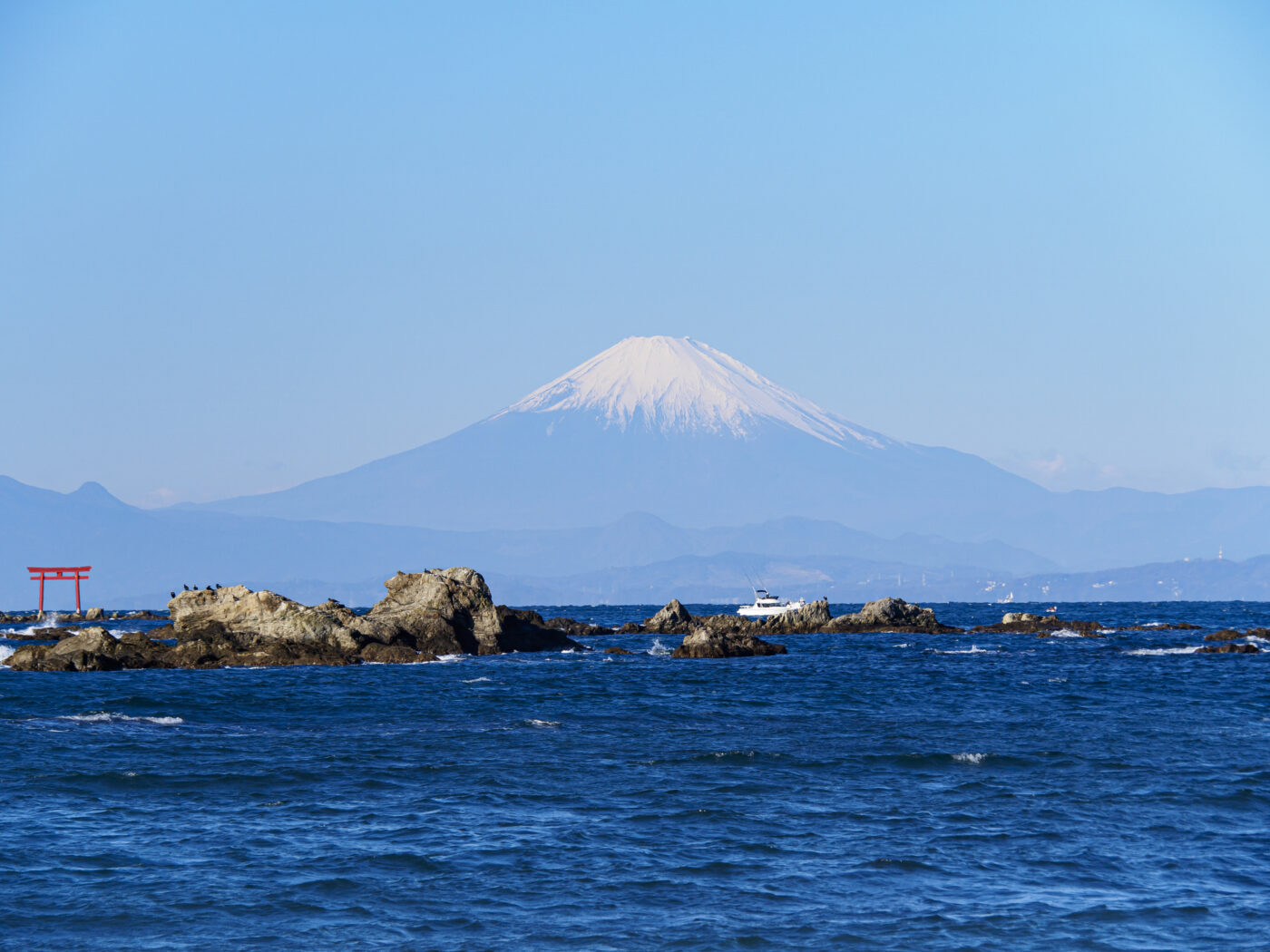 富士山と海